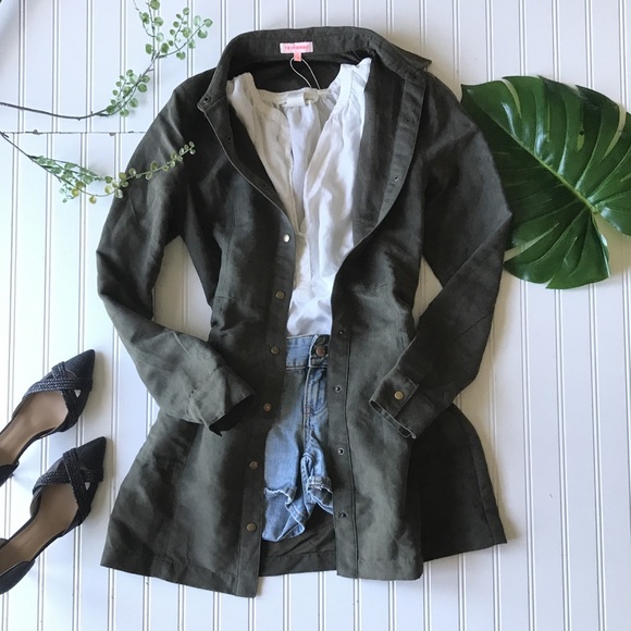Jackets & Blazers - Green button up lightweight jacket suede like